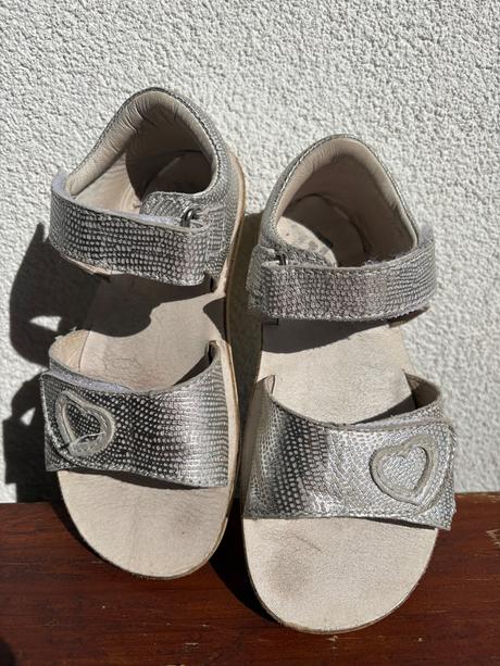 Barefoot sandalky, 28