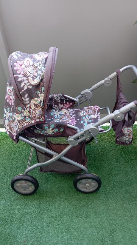 Kočík pre bábiky,