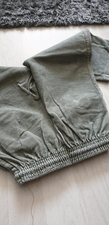 Menčestrové nohavice č.104, 104