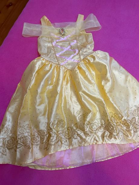 Predám krásne saty na karneval, 