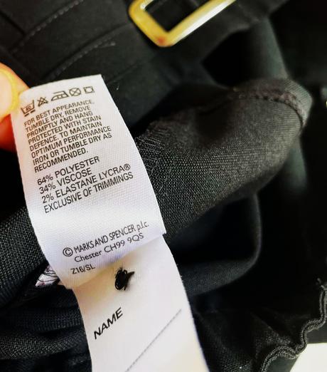 Skladaná suknička, marks & spencer,140