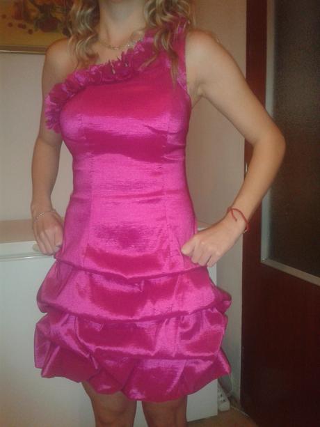 Krátke šatky na jedno rameno, s