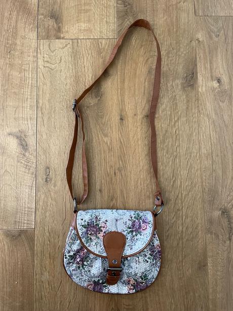 Dievčenská kabelka, 