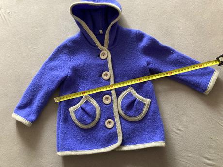 Vlnený kabátik, 86