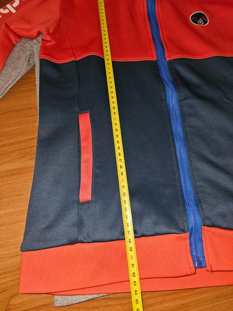 Mikiny 2 ks veľkosť 158, 158