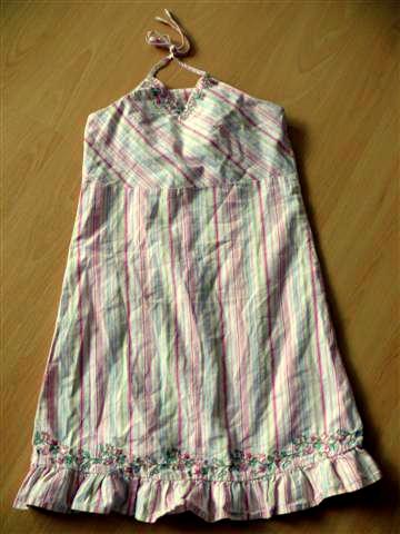 Šatôčky v super stave s kvetinkovými výšivkami, george,122