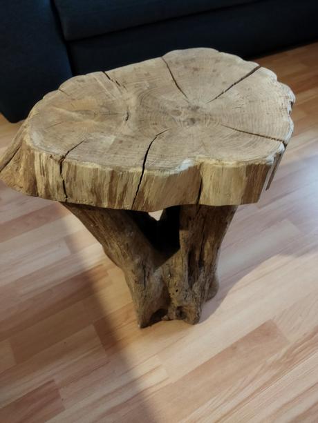 Taburetka z dubového dreva,