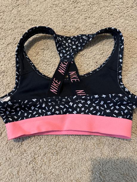 Športová podprsenka nike, 140