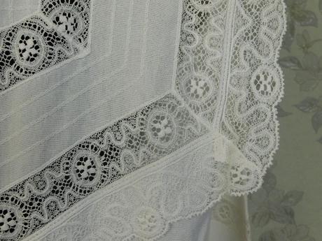 Velmi pekna vintage bluzka ku kroju, 42