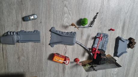 Vlak +rampa s drahou, 