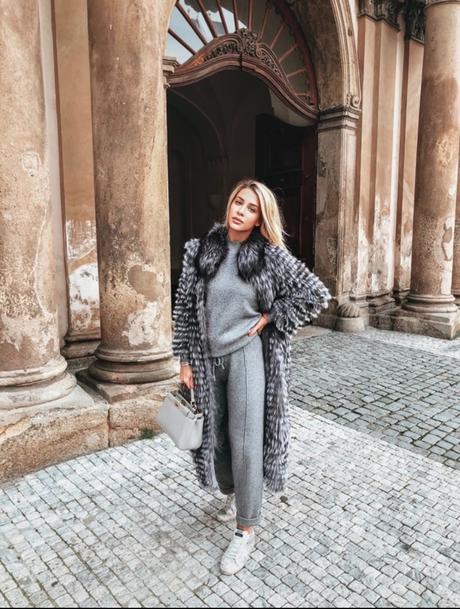 Luxusny kozusinovy kabatik, s