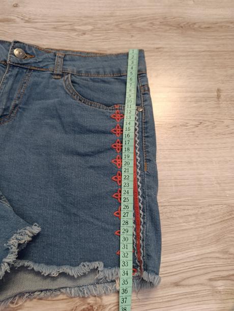 Vyšívané riflové kraťasy, esmara,m