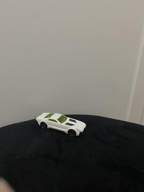 15 ks hot wheels kovové autíčka bez poškodenia, 