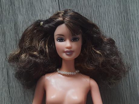 Barbie teresa fashion fever s náhrdelníkom 2005, 