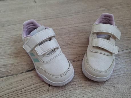 Adidas tenisky, adidas,23