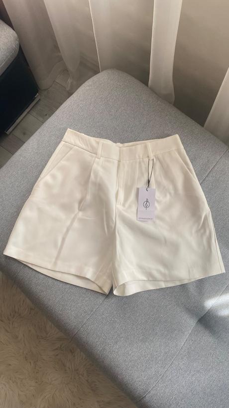Dámske letné šortky, stradivarius,xs