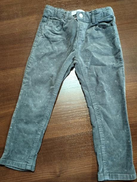Menčestrové nohavice, zara,104