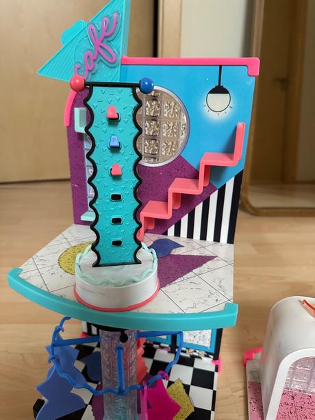 Lol nákupné centrum, 