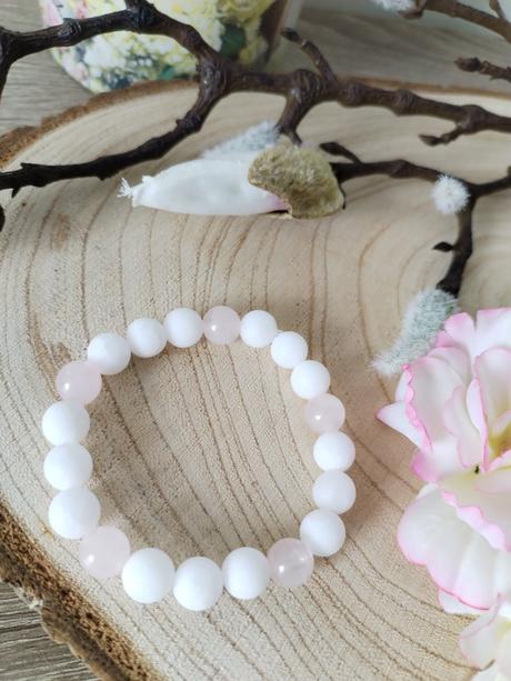 Náramok z mineralnych kameňov ruženín a jadeit,