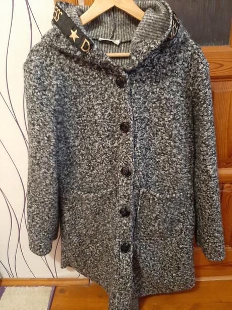 Predám krásny kabát, 