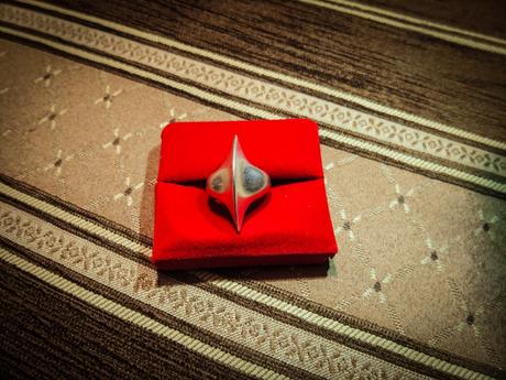 Strieborný prsteň,