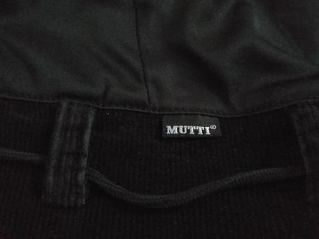 Tehotenské nohavice pre nižšiu postavu, s