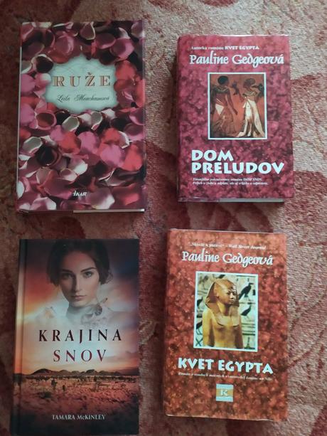 Kniha pre zeny, ruze,