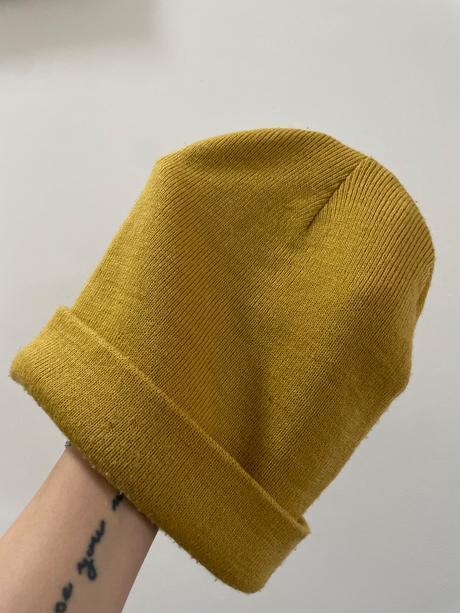 Horčicová čiapka, stradivarius,m