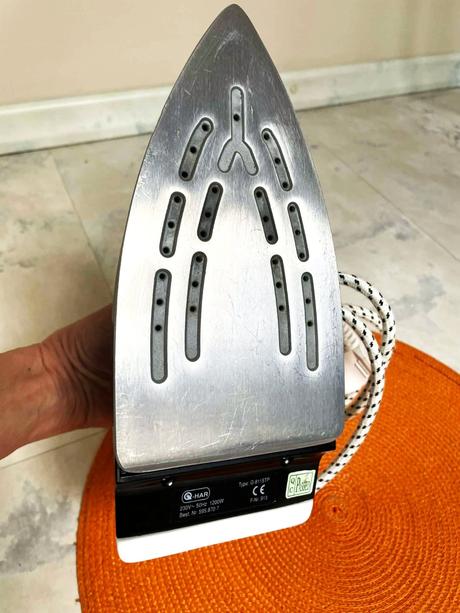 Mini cestovná naparovacia žehlička, 