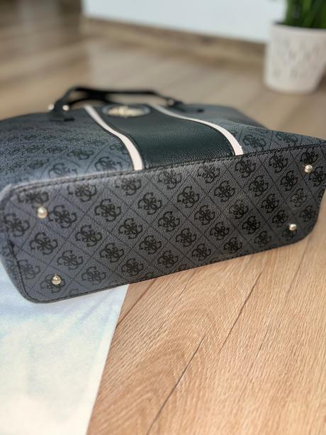 Guess kabelka, guess