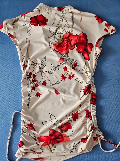 Kvetinové tričko, s