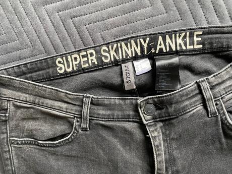 Skinny rifle s dierami, h&m,42