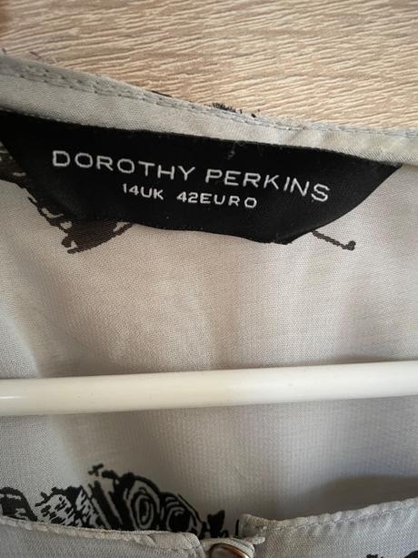 Motylikova blúzka, dorothy perkins,42