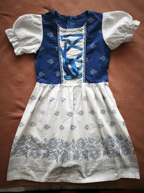 Šaty- folklór, 122