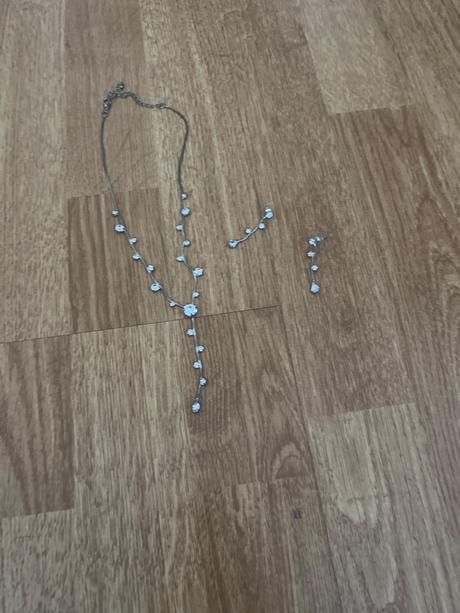 Náhrdelník + náušnice, 