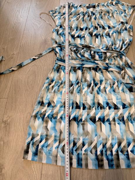 2x šaty vrátane poštovného, guess,s