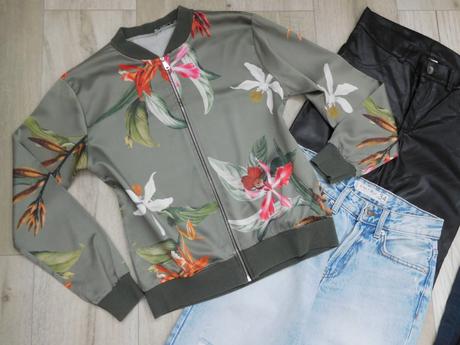 Balík oblečenia s, pre dámy, s