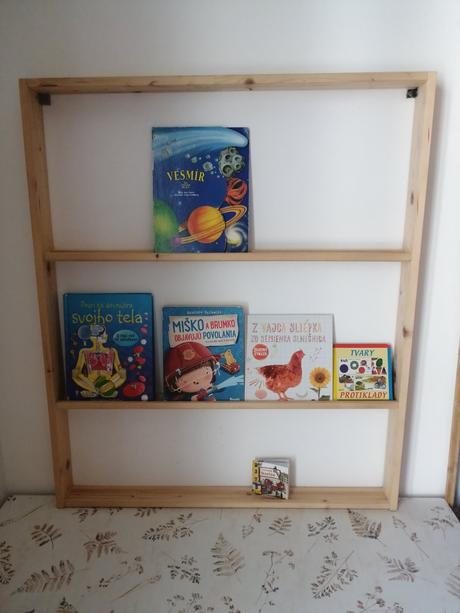Montessori knižnica,