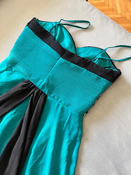 Spoločenské šaty, m