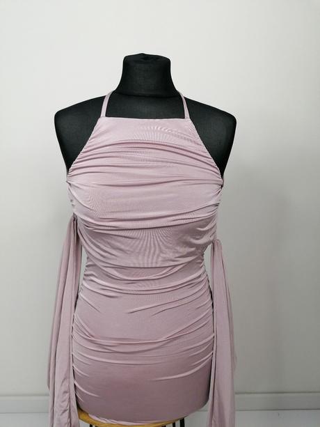 Extravagantné šaty missguided, 38