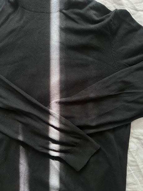 Cierny rolak, reserved,l
