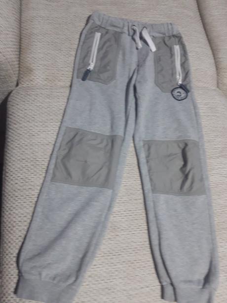 Chlapčenské tepláky, 128