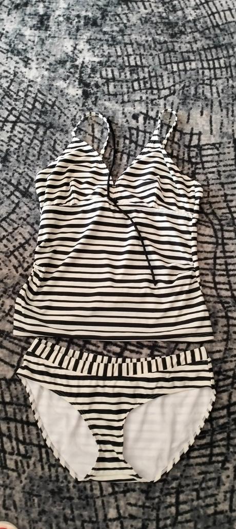 Tehotenské plavky, l