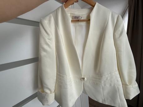 Saténové podšité sako, 44