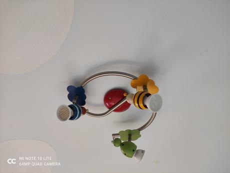 Krásne svietidlo na strop, 