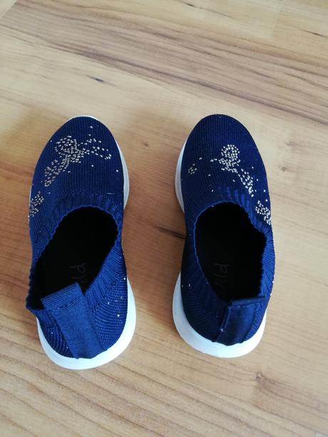 Dievčenské plátenky, 31