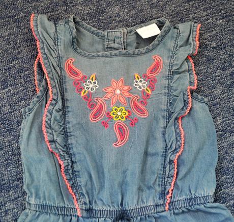 Riflove nohavicove saty, 92