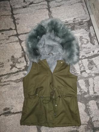 Dámska zelená vesta, 