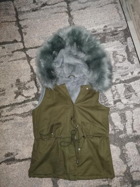 Dámska zelená vesta, 