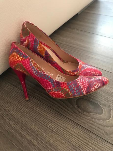 Spoločenské lodičky, 38